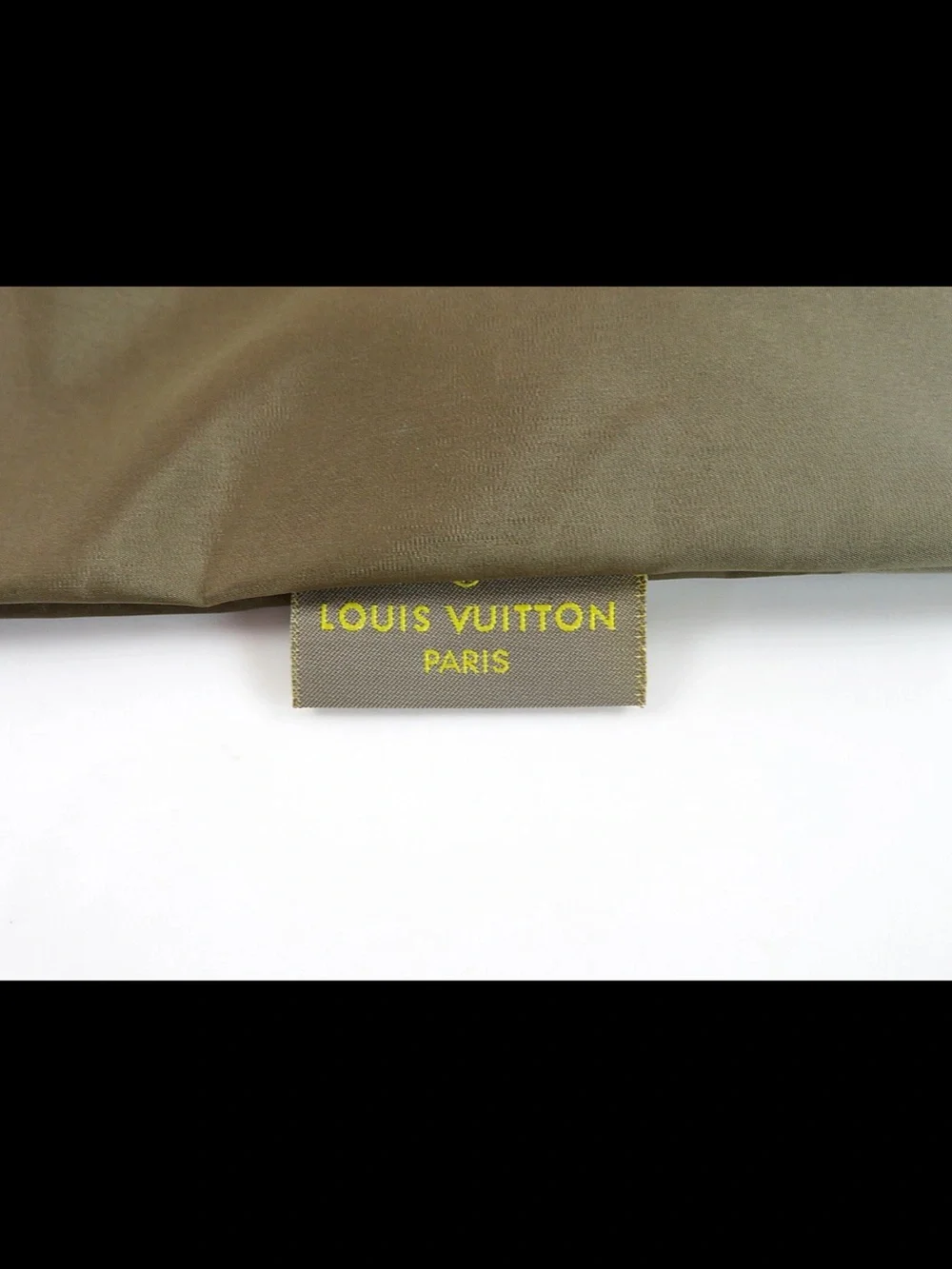 Louis Vuitton Beige Checkerboard Carry Case